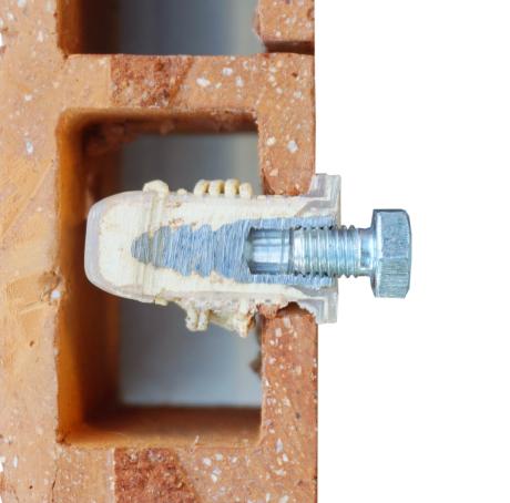 Insert taraudé - vue en coupe