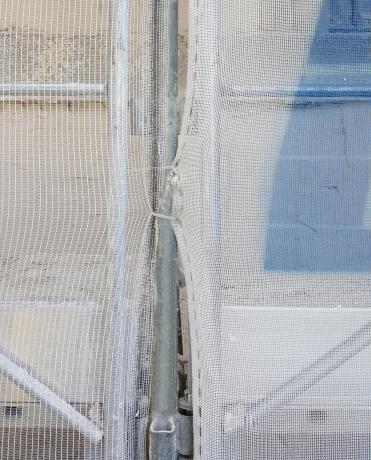 Collier pour filet de protection de façade - vue en situation