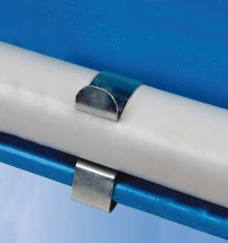 CLIP BORD DE TÔLE en situation