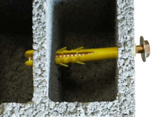 CHEVILLE CHAUFFE-EAU en situation parpaing