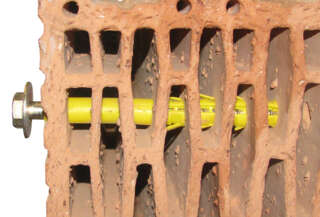 CHEVILLE CHAUFFE-EAU en situation brique